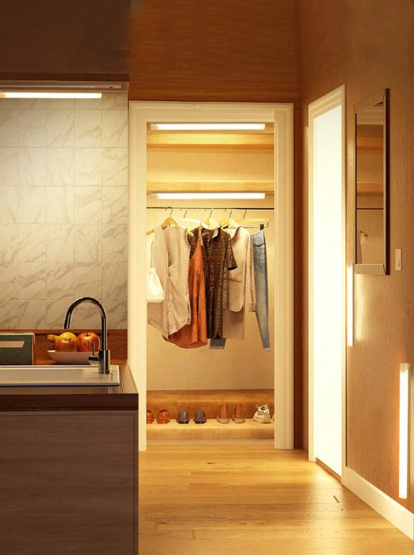 Priklijuojamas LED šviestuvas su judesio davikliu 50 cm