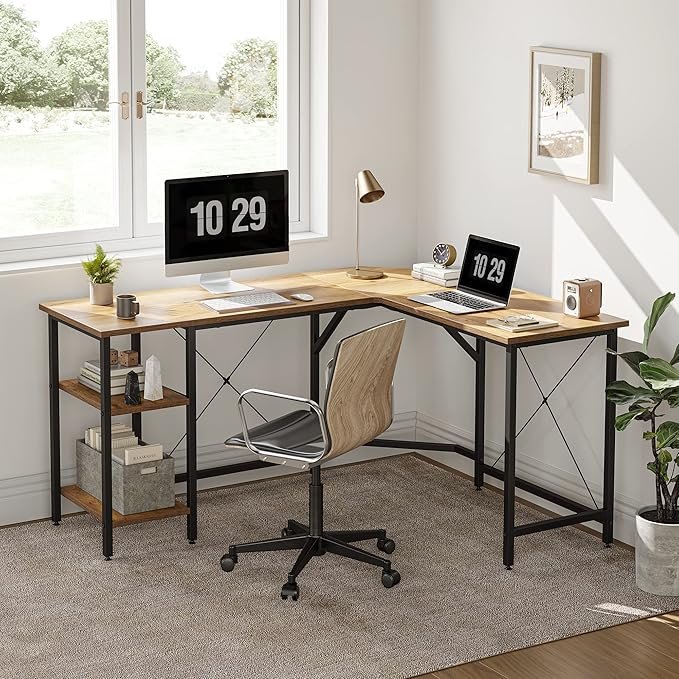 Kompiuterinis stalas su lentynomis