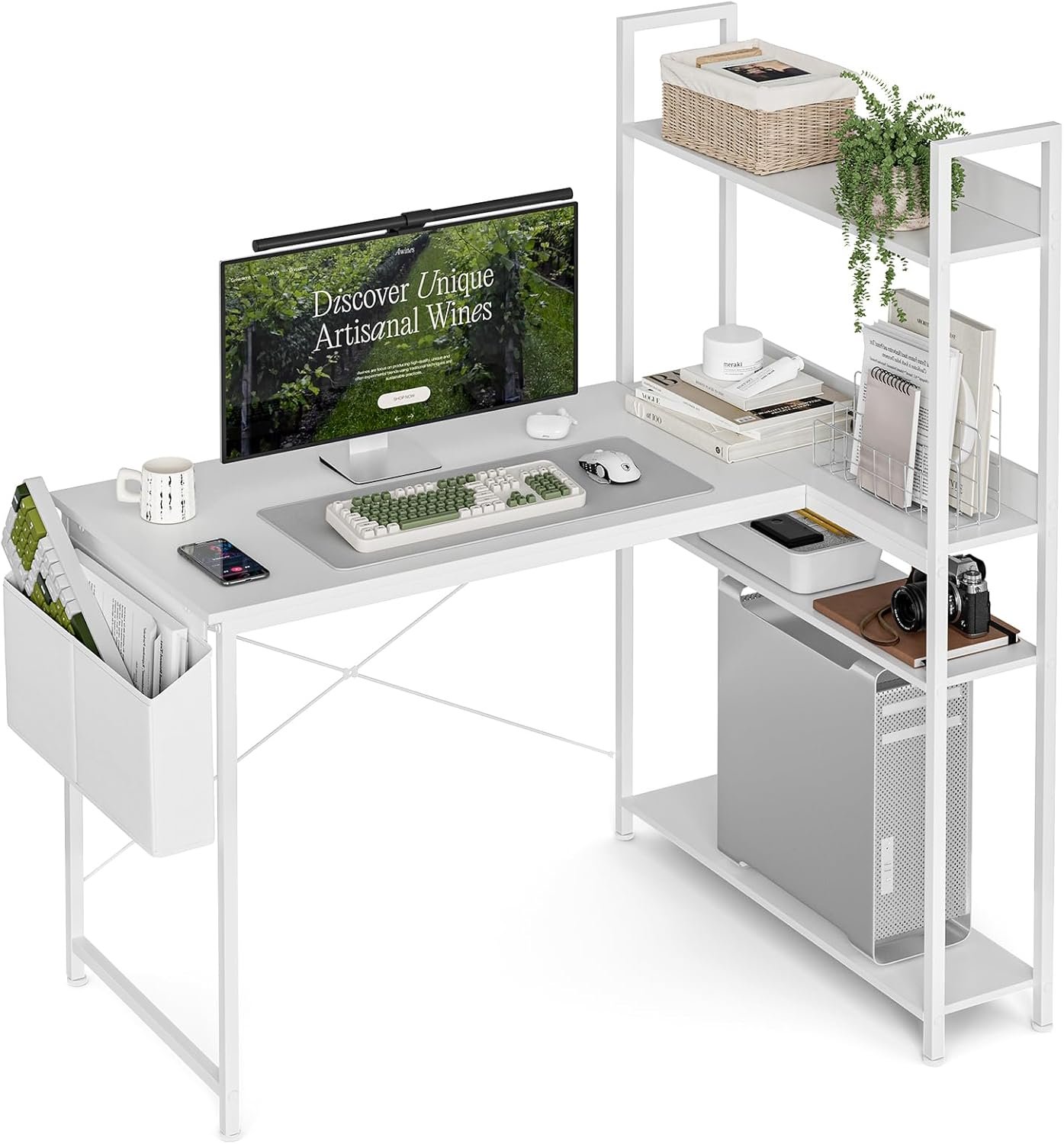 Kampinis kompiuterinis stalas su lentynomis